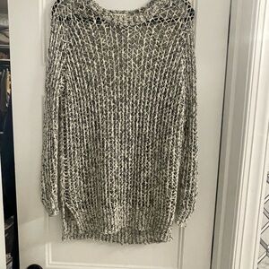 Women's Black and White Knit Sweater